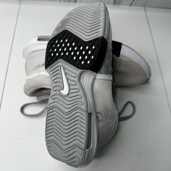 Athletic_Shoes